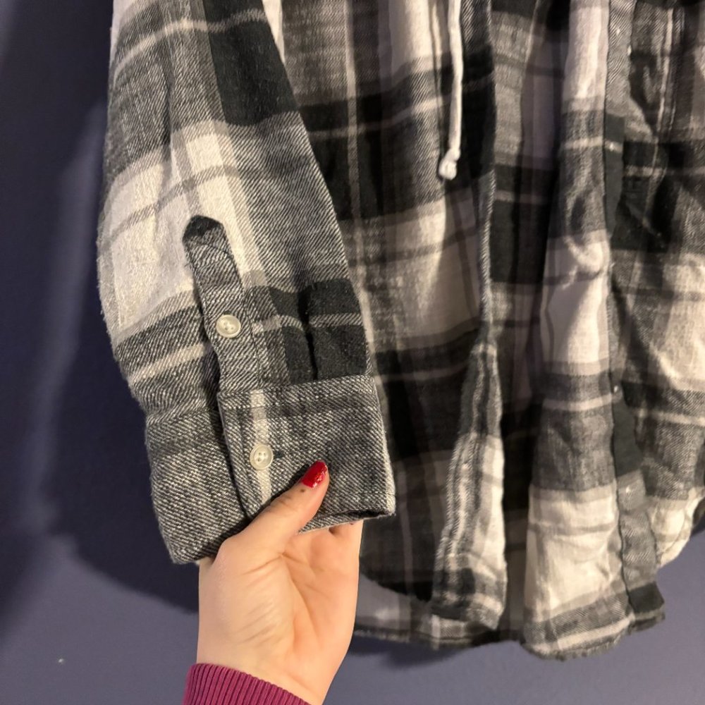 American Eagle Plaid Button Down Flannel Hoodie - image 4